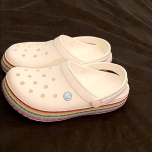 Kid’s Crocs size 6
